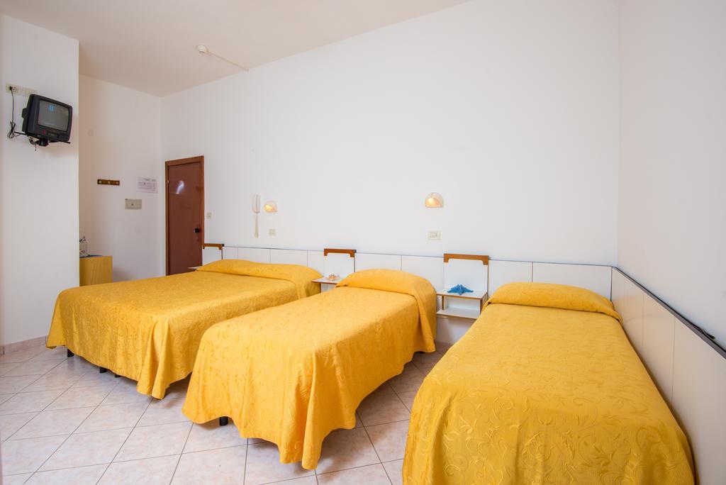 Hotel Venezia קאטוליקה מראה חיצוני תמונה